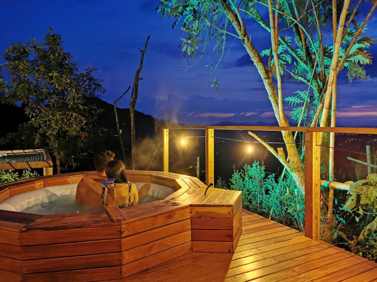 Nazca Glamping Hotell Villamaría Exteriör bild